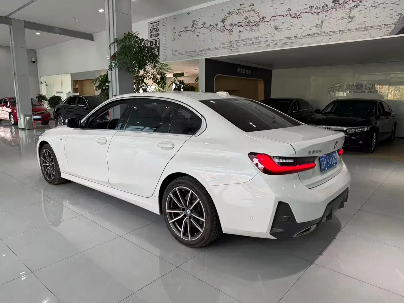 BMW 3 Series 2023 325Li M Sport Package фото 7