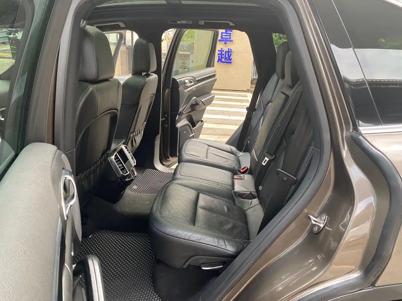 Porsche Cayenne 2011 Cayenne 3.0T фото 10
