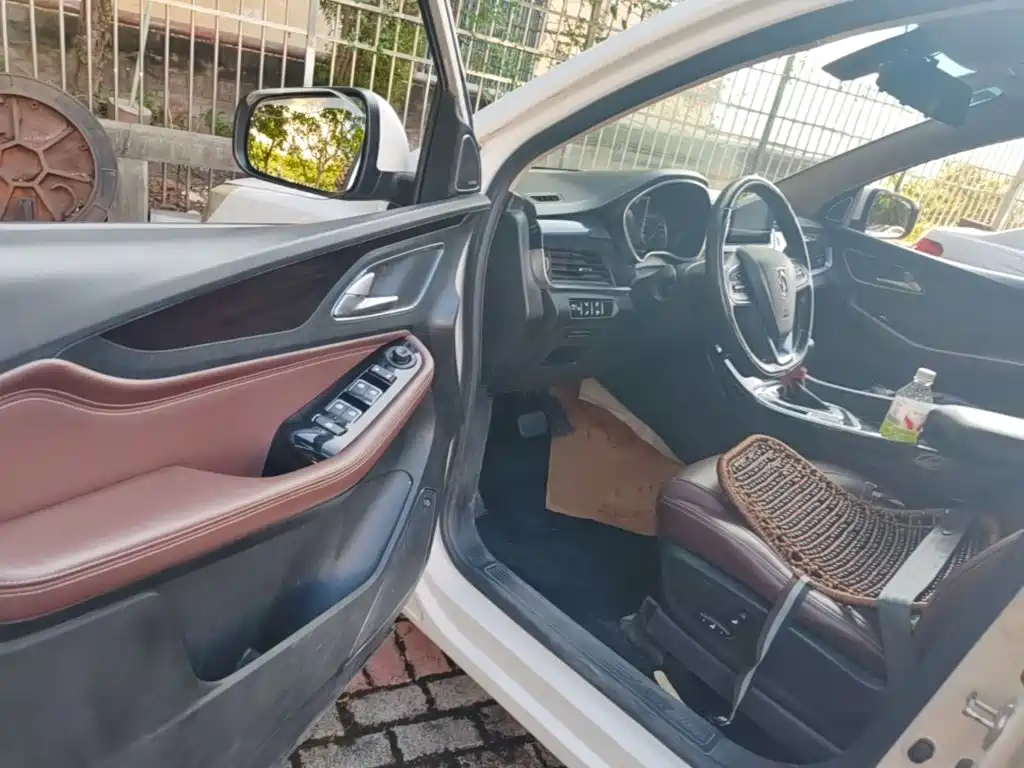 Baojun 560 2018 2017 1.5T DCT Flagship Model