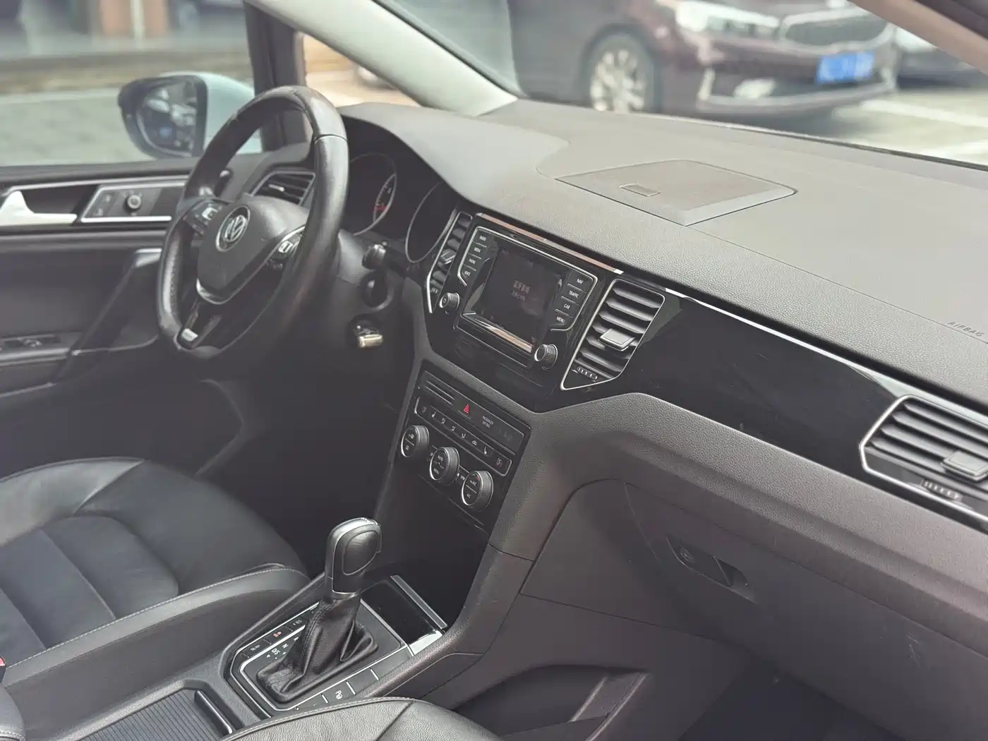 Volkswagen Golf (Import) 2015 1.4TSI Sportsvan фото 4
