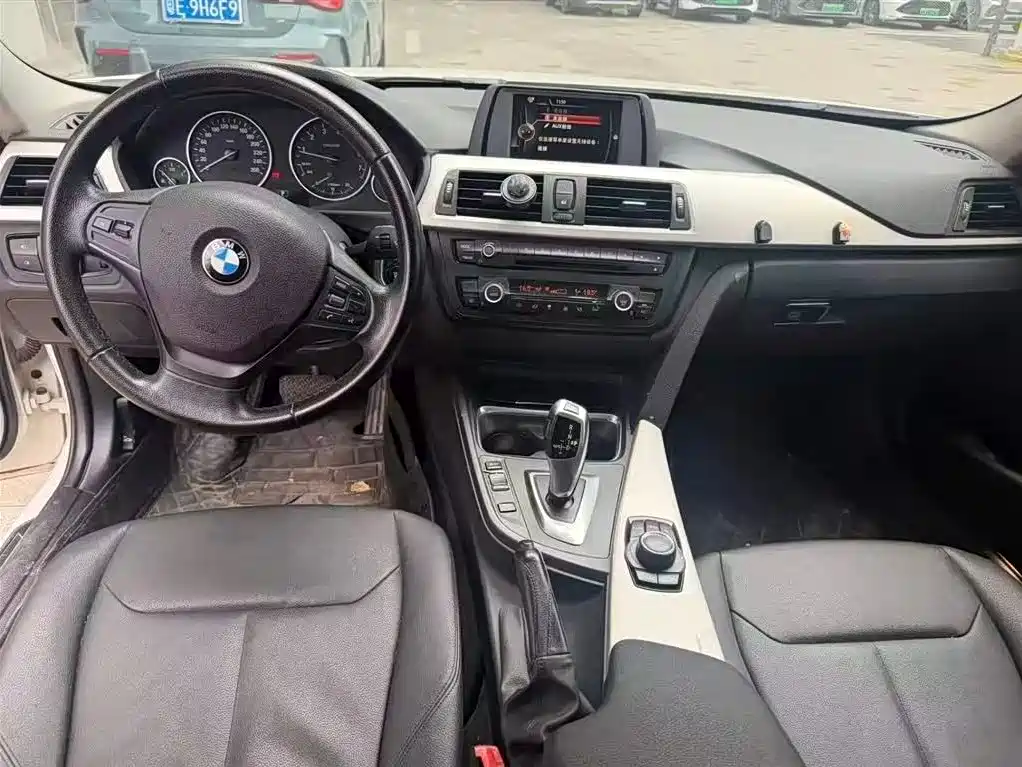 BMW 3 Series 2015 320Li Fashion фото 4