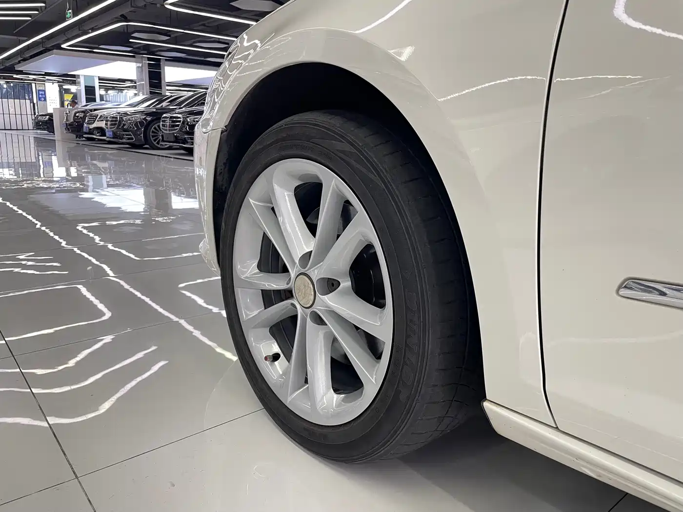 Volkswagen FAW-Volkswagen CC 2012 Model 2.0TSI Luxury фото 40