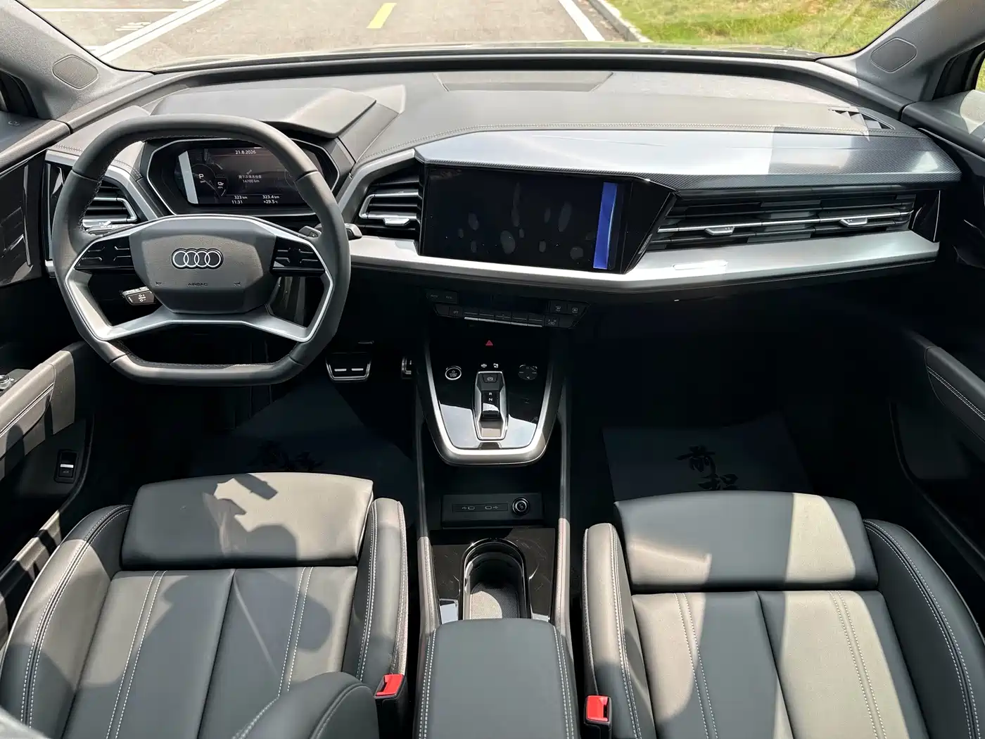 Audi Q4 e-tron 2026 2024 40 e-tron Pioneer Edition