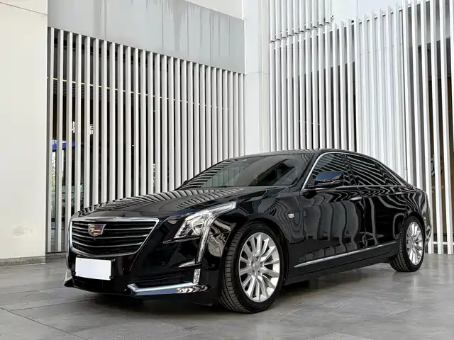 CADILLAC CT6