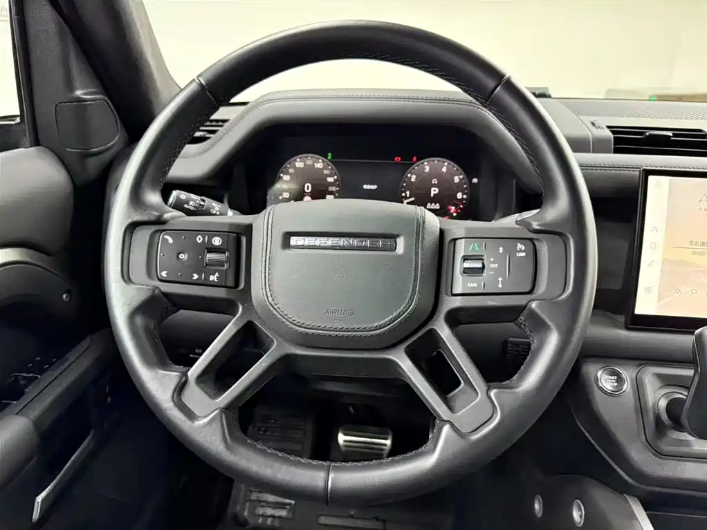 Land Rover Defender 2025 110 3.0T P400 X фото 12