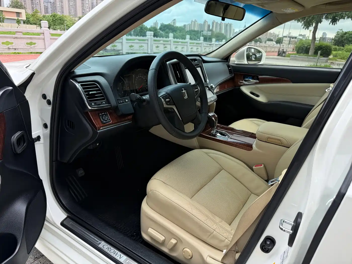 Toyota Crown 2015 2.0T Fashion фото 4