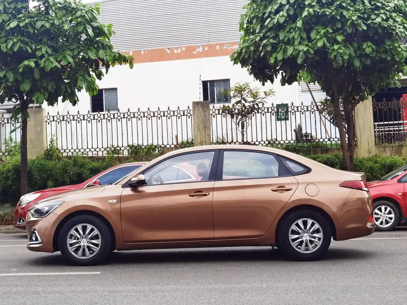 Hyundai Elantra 2018 1.6L Automatic Value Edition GLS China VI фото 4
