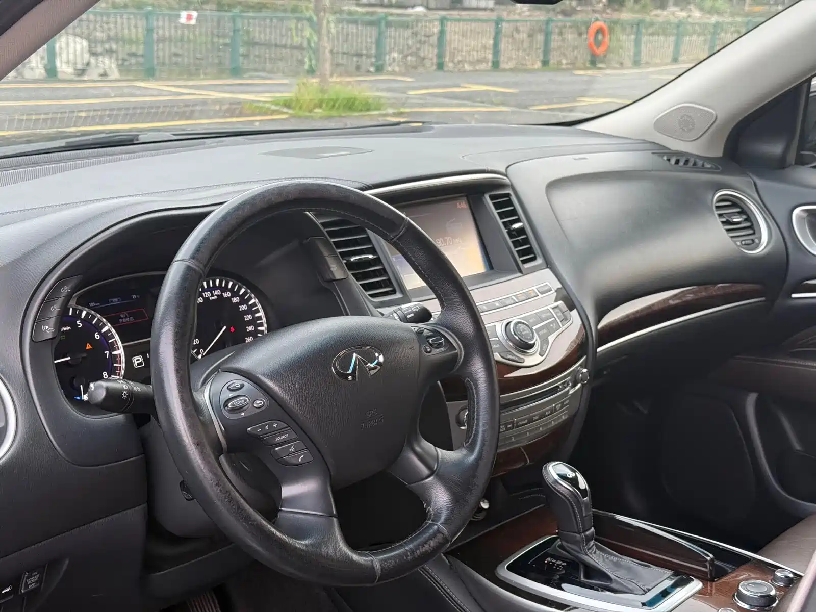 Photo 10 - Infiniti QX60 (Import)