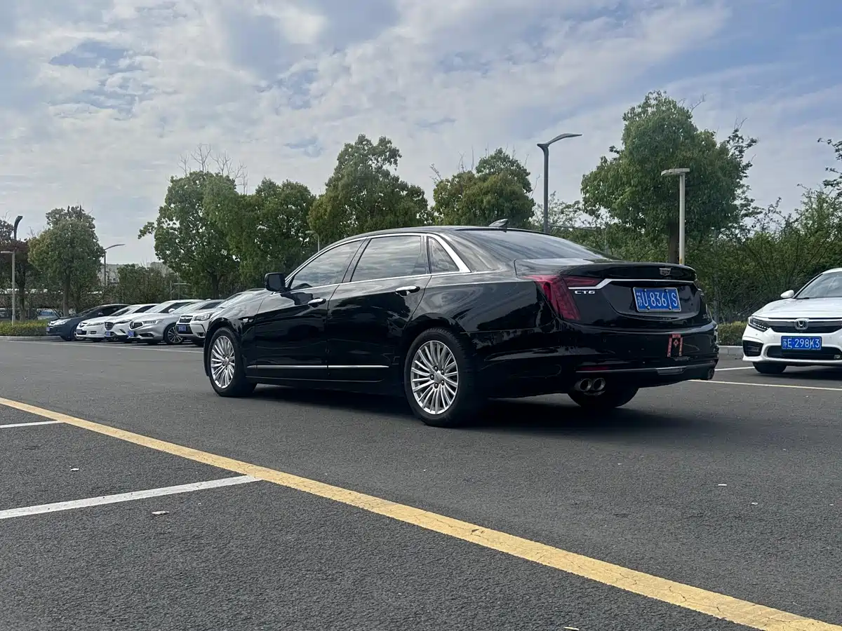 Cadillac CT6 2022 28T Style фото 3