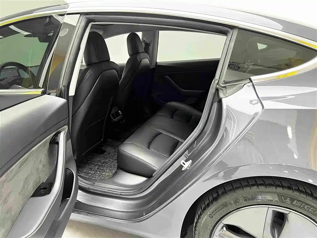 Photo 7 - Tesla Model 3 (Import)