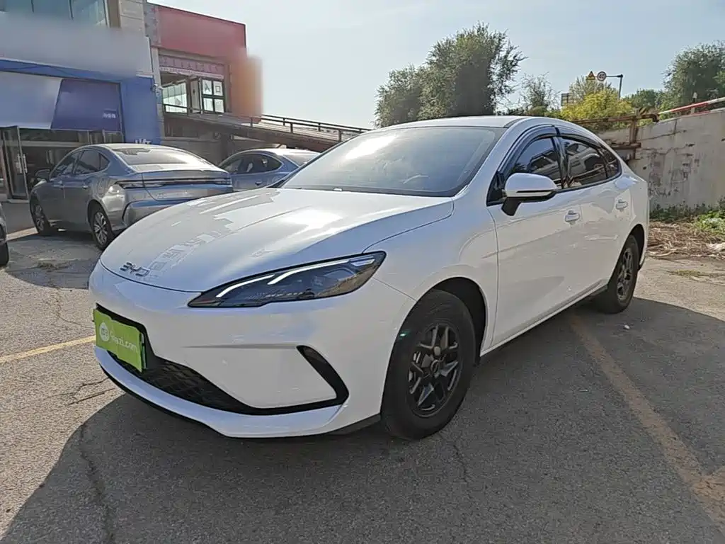 صورة 1 - BYD Seal 05