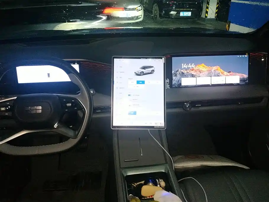 GEELY GALAXY GALAXY L7