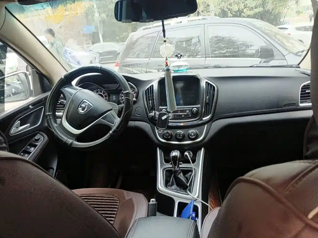 Baojun 560 2017 2016 1.8L Manual Value