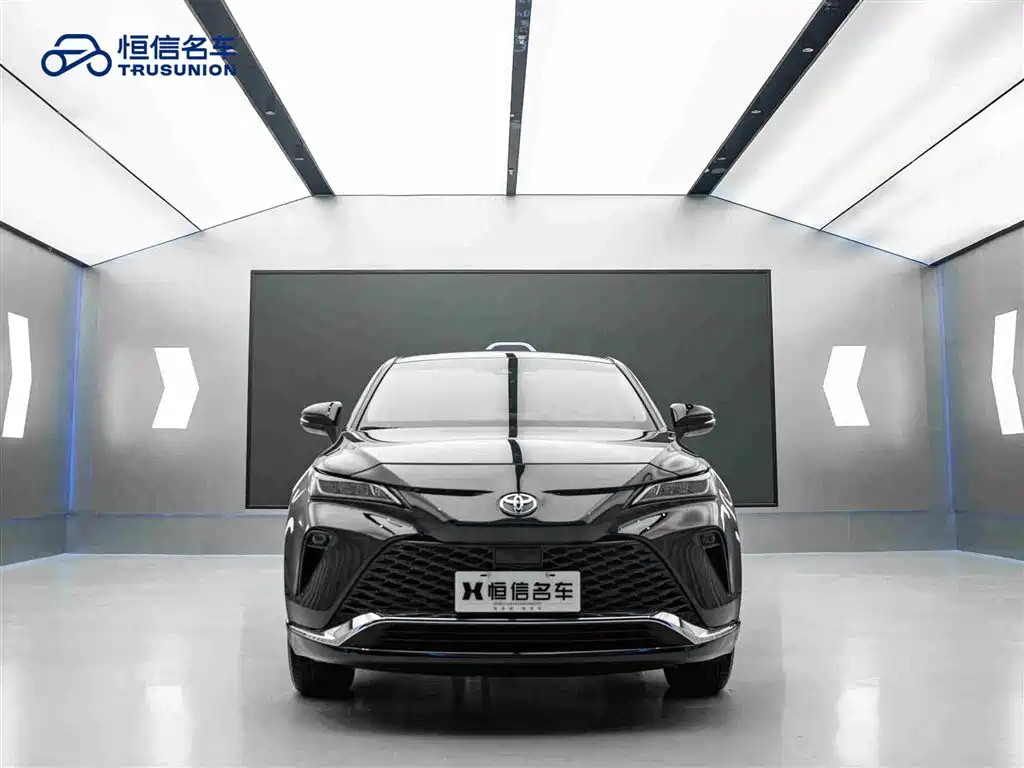 Toyota Venza 2022 2.0L CVT 2WD Luxury фото 2