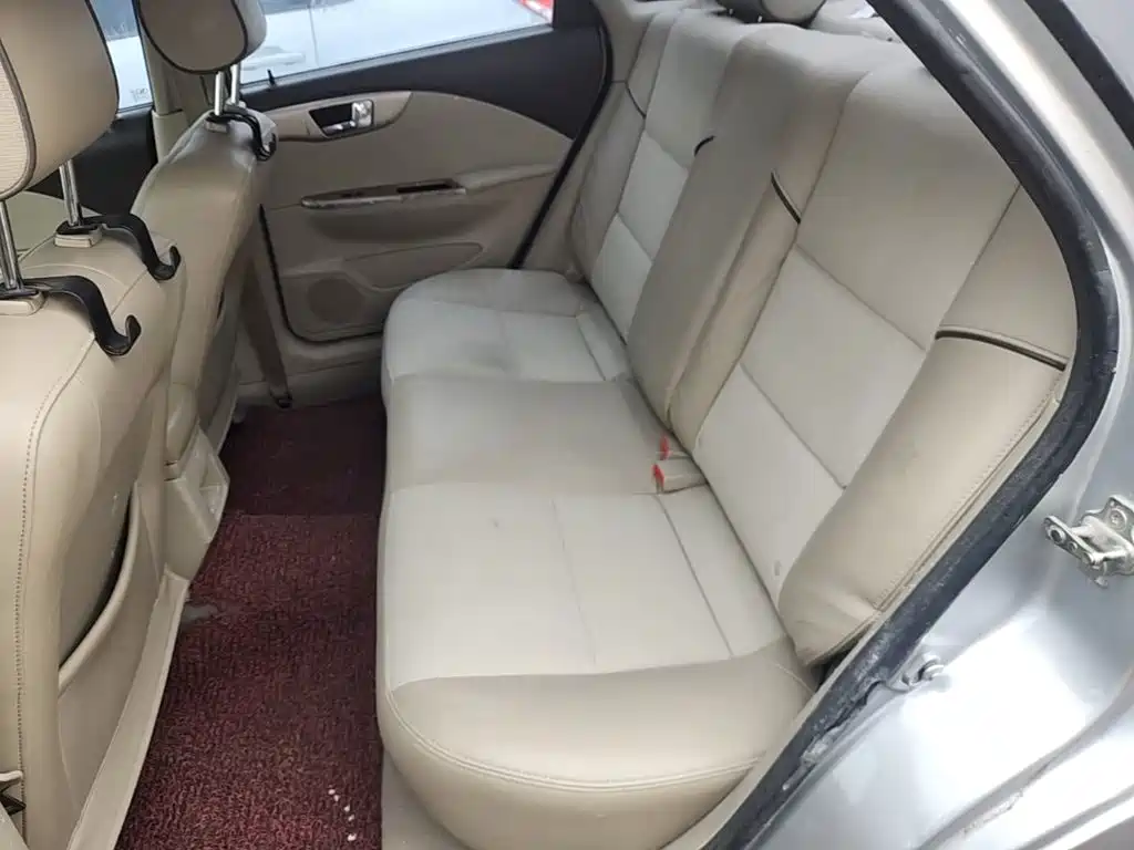Фото 17 - Buick Excelle