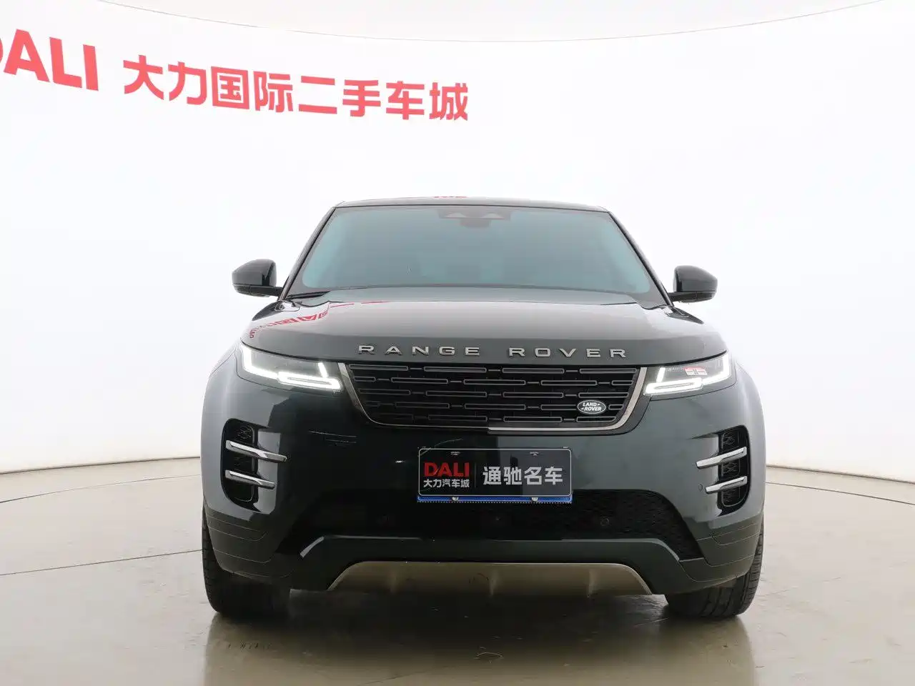 Land Rover Range Rover Evoque 2024 Range Rover Evoque L 249PS Light Master Edition фото 2