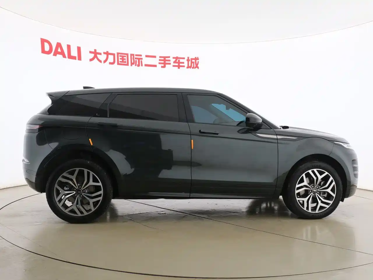 Land Rover Range Rover Evoque 2024 Range Rover Evoque L 249PS Light Master Edition фото 4