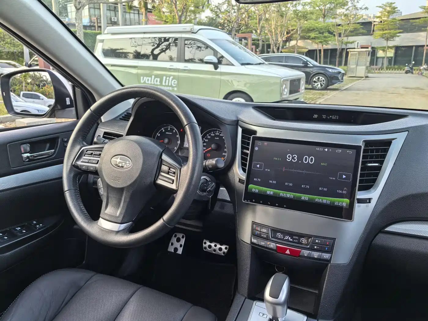 Subaru Outback 2014 2.5i Elegance Sport Edition фото 15