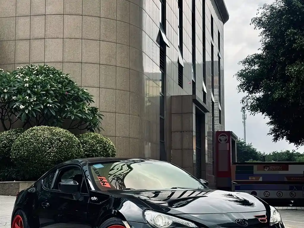 Toyota 86 2017 2.0L Manual Luxury фото 8