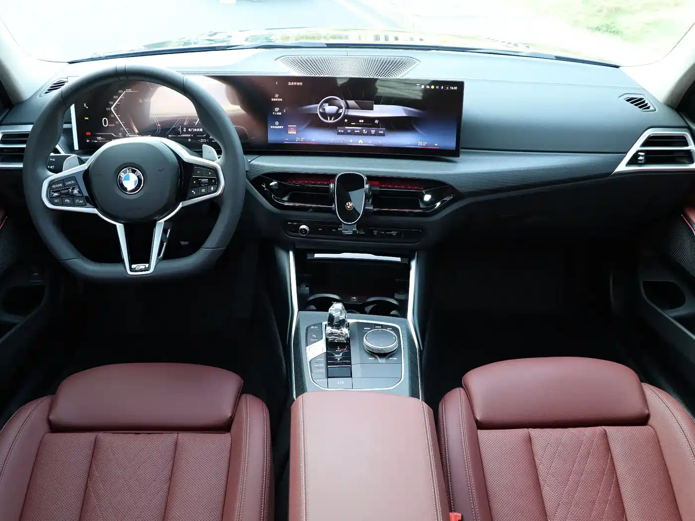 BMW 3 Series 2025 325Li M Sport Package фото 13
