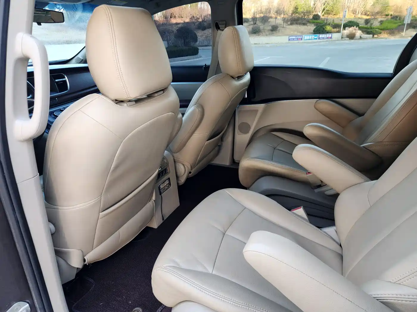 Buick GL8 2015 2.4L Luxury Business Exclusive Edition фото 16