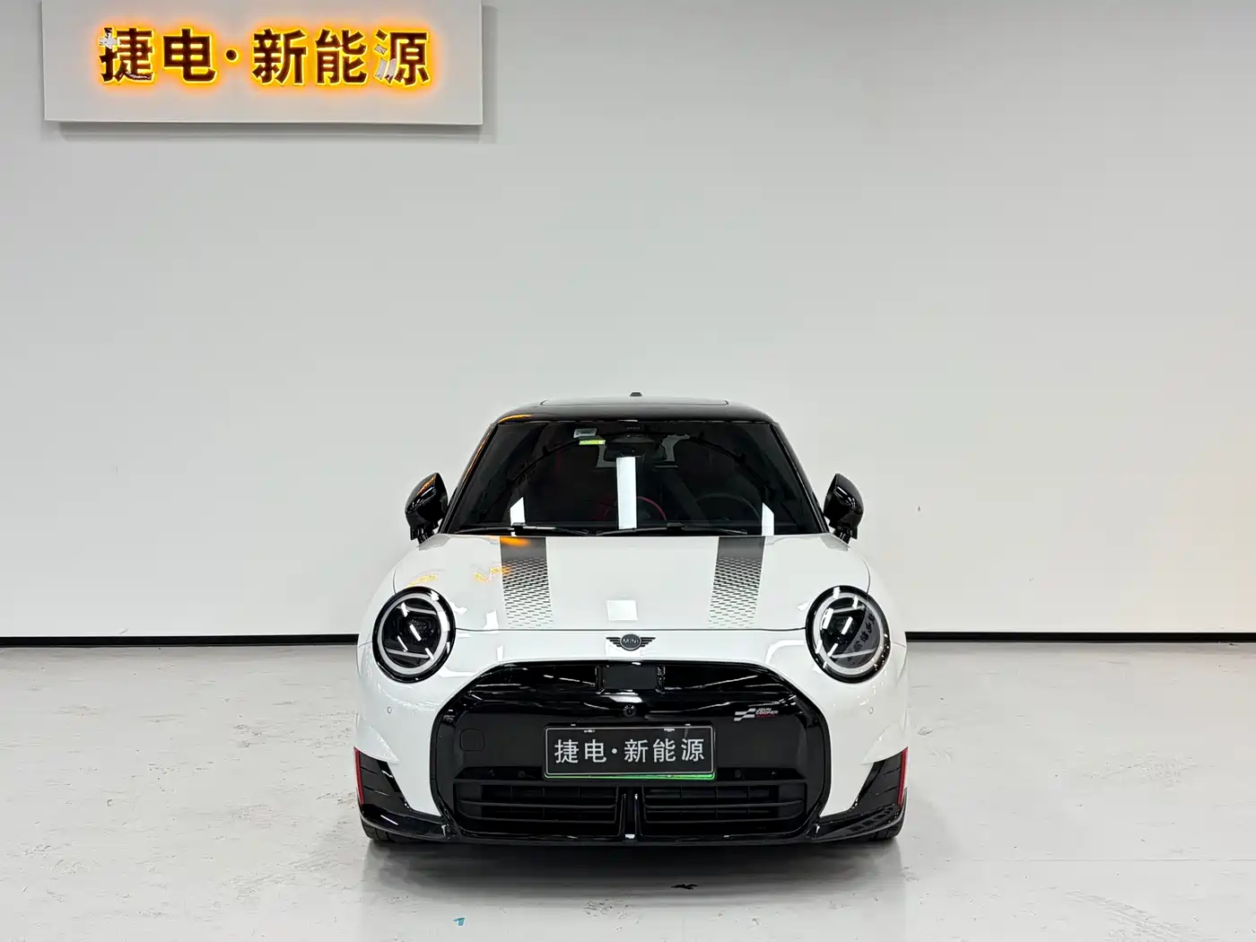 MINI Electric MINI JCW 2025 JOHN COOPER WORKS фото 2