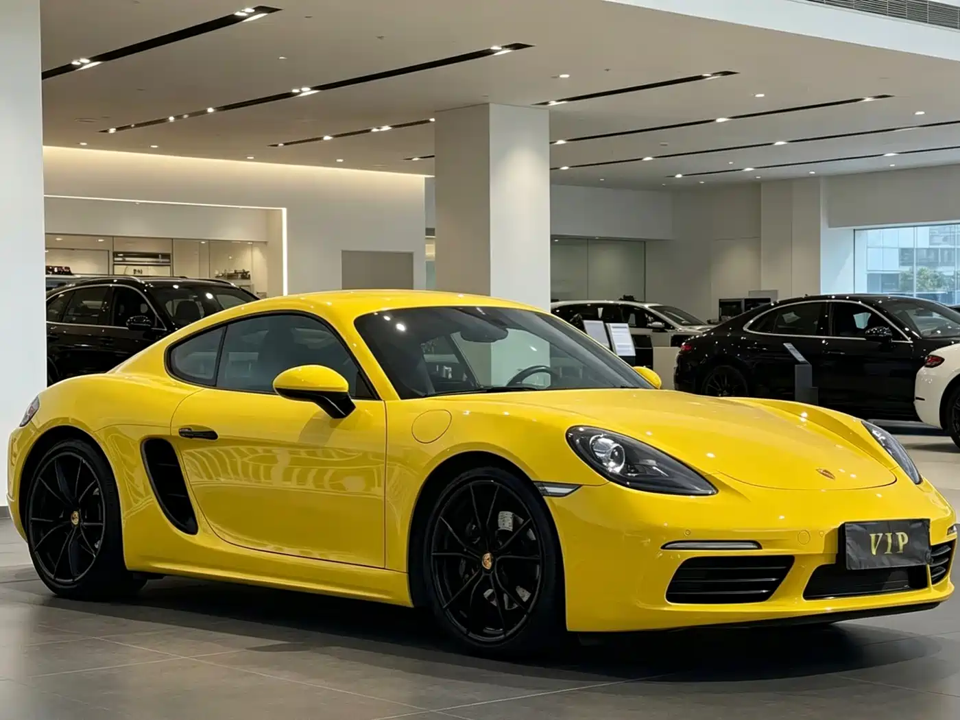 Porsche 718 2018 Cayman 2.0T фото 2