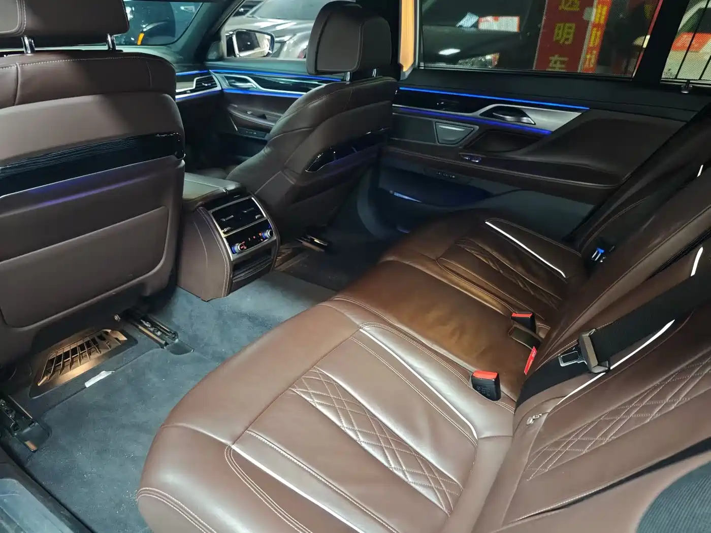 BMW 7 Series 2021 Model 730Li M Sport Package фото 11