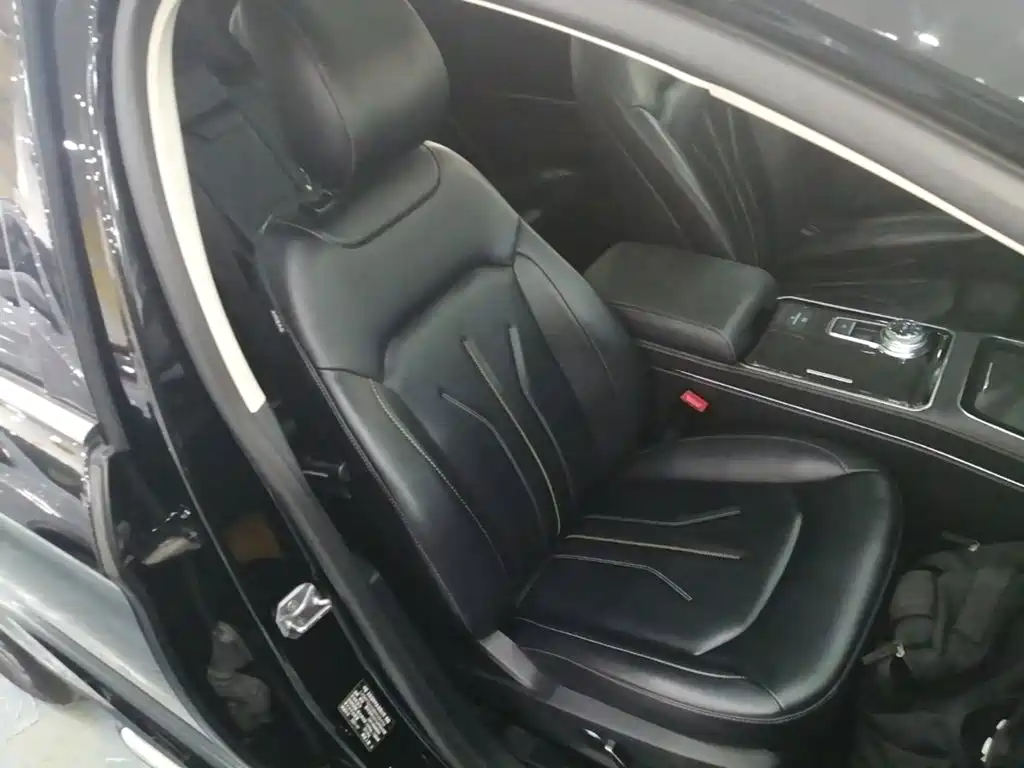 Фото 25 - Ford Edge