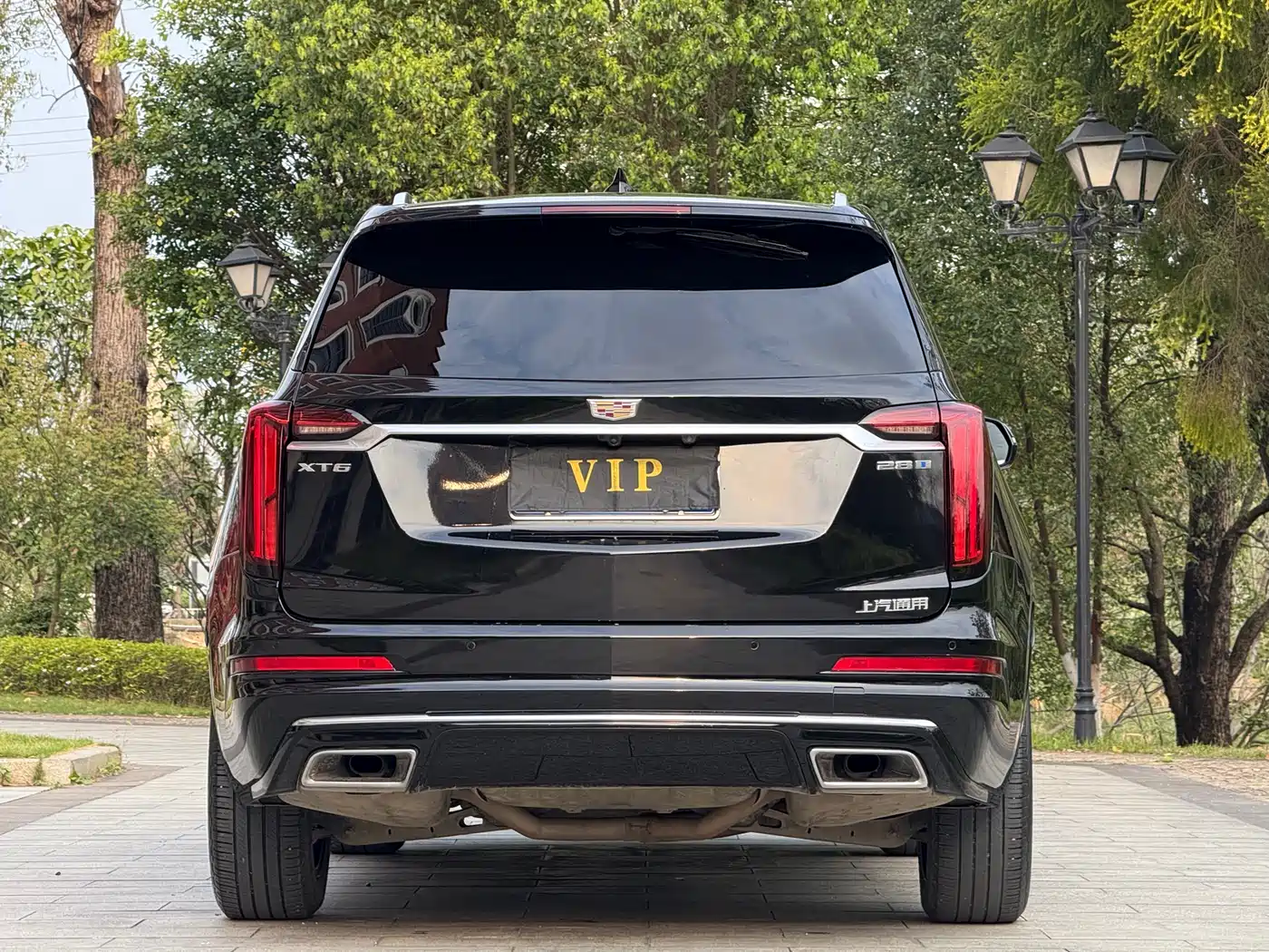 CADILLAC XT6
