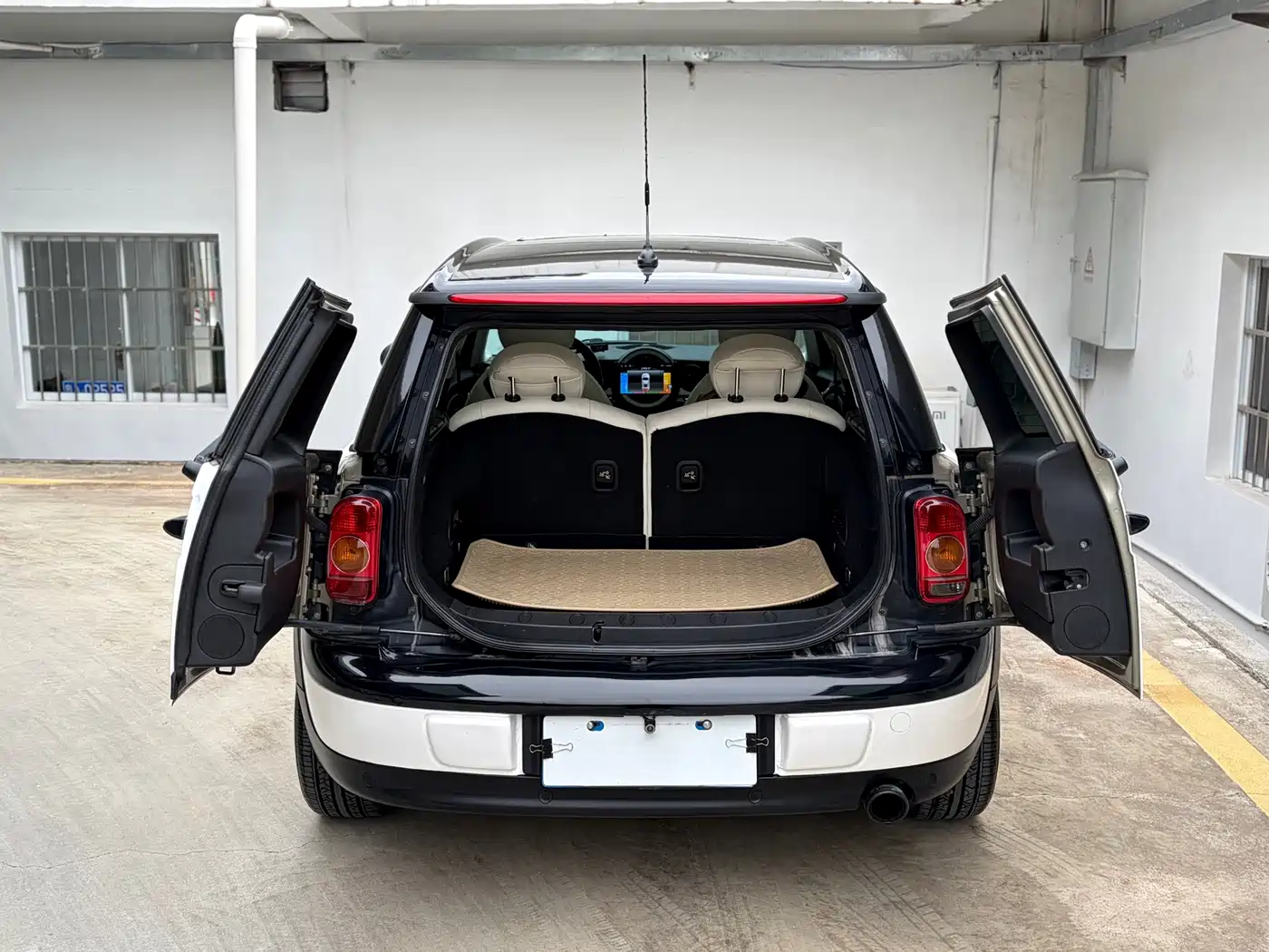MINI CLUBMAN 2010 2010 1.6L COOPER Cheer