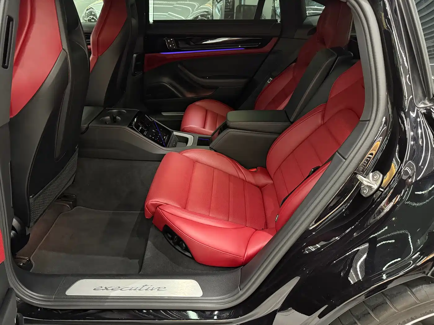 Porsche Panamera 2024 Panamera 4 Executive Long Wheelbase 2.9T фото 9