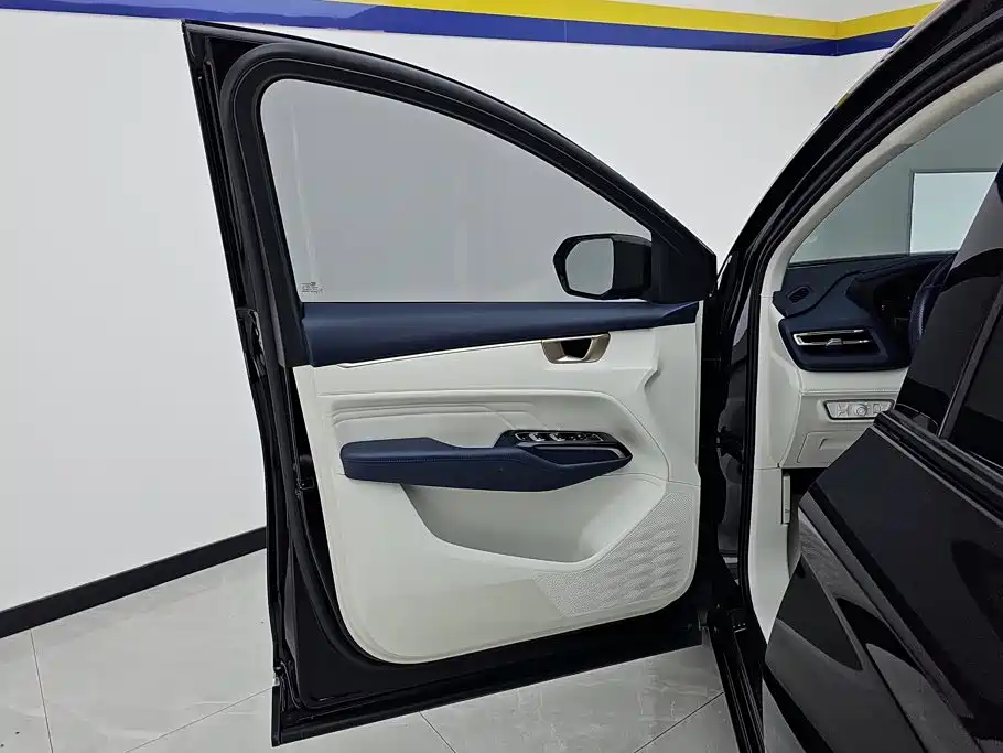 Photo 7 - Wuling Motors Wuling Victory