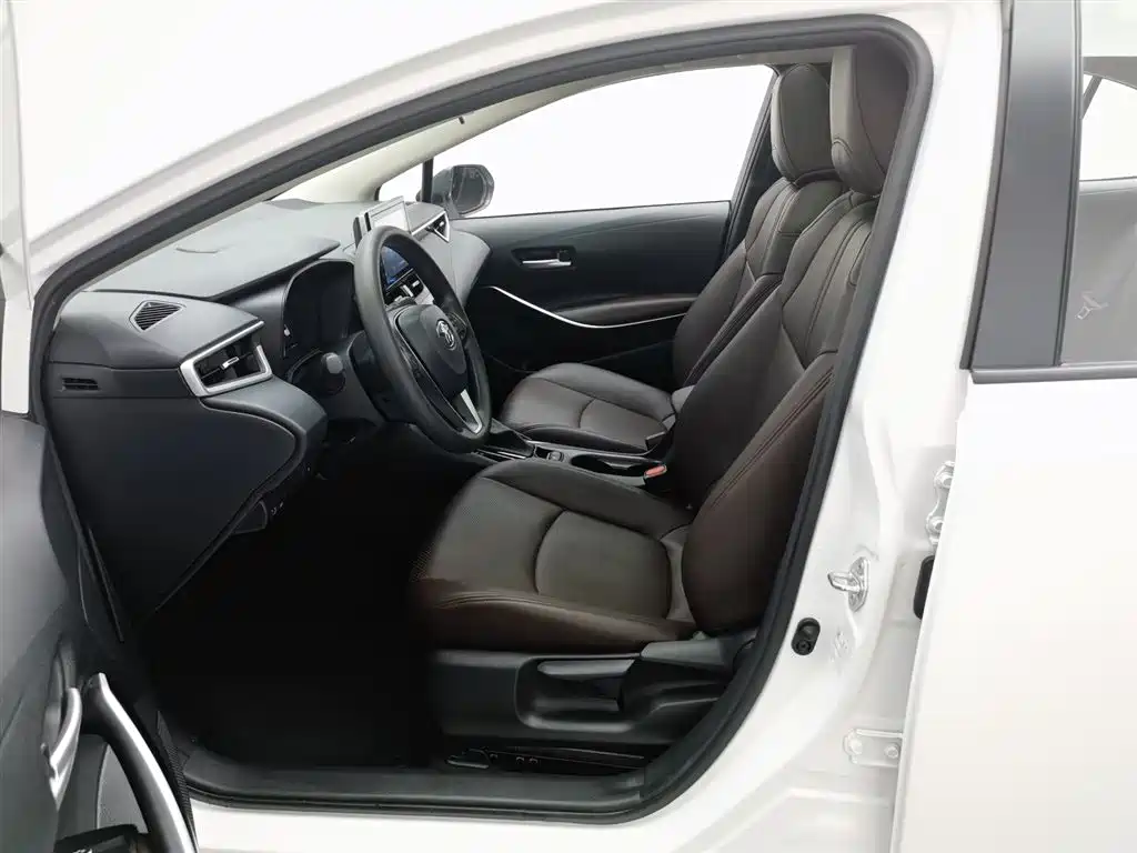 Toyota Corolla 2021 Hybrid 1.8L E-CVT Elite Edition фото 10