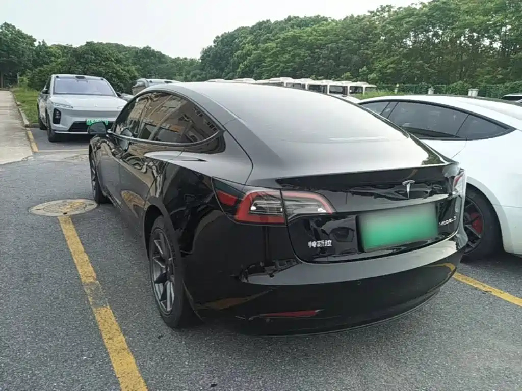 Фото 5 - Tesla Model 3