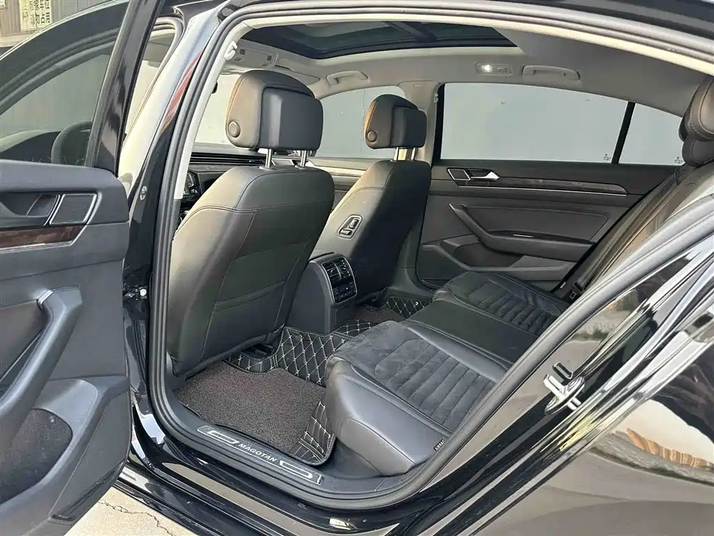 Volkswagen Magotan 2017 380TSI DSG Luxury фото 13