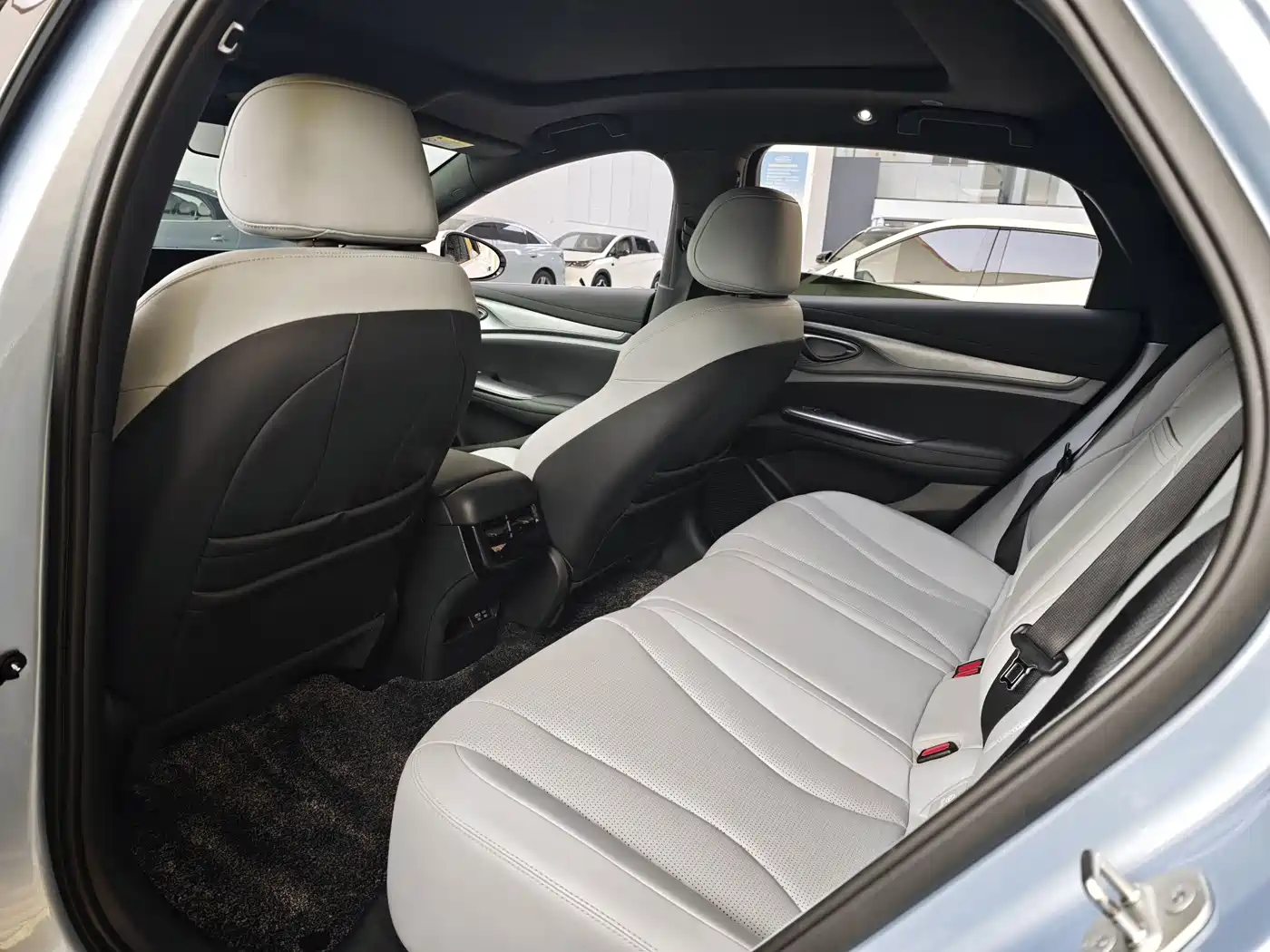 BYD Seal 2024 2024 Glory Edition DM-i 1.5L 121km Luxury