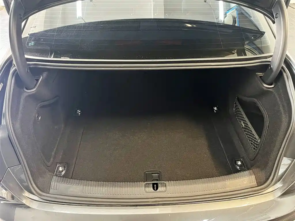 Audi A4L 2020 40 TFSI Fashion Dynamic Edition фото 12
