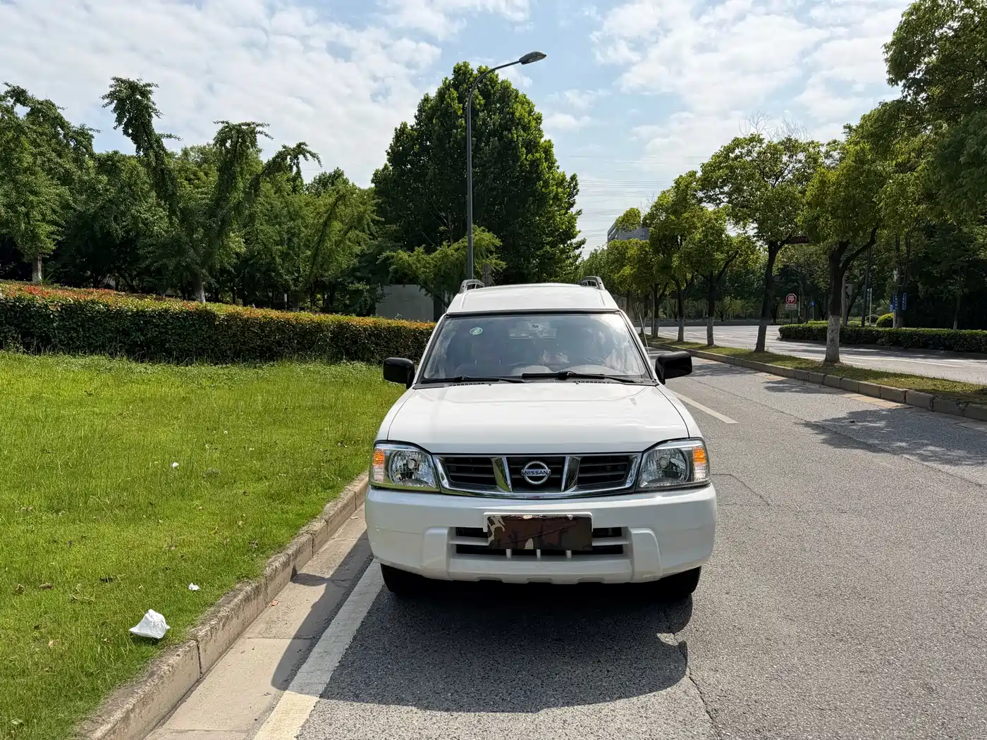 Nissan ZN Van 2015 2013 2.4L 2WD Luxury 5-seater