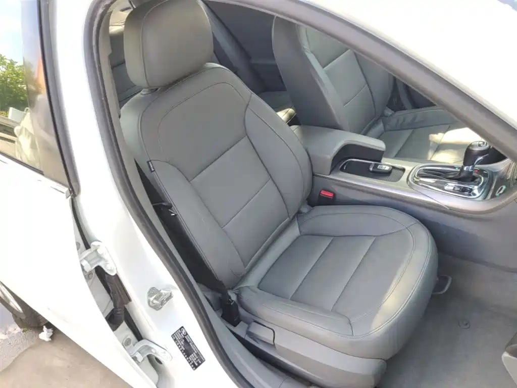 Chevrolet Malibu 2014 2.0L Automatic Luxury фото 25