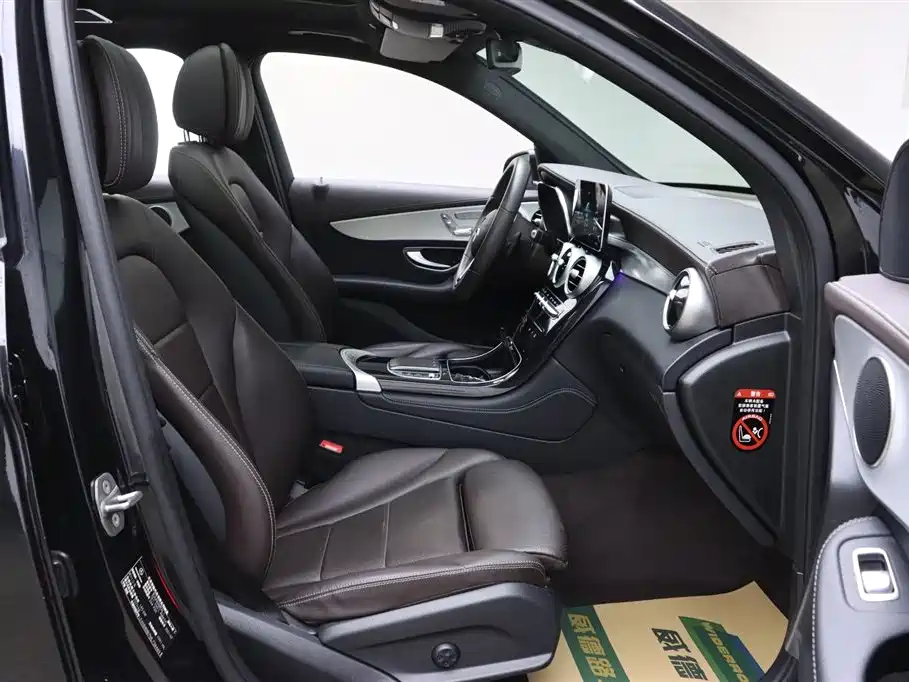 Mercedes-Benz GLC 2021 GLC 260 L 4MATIC Sporty фото 18