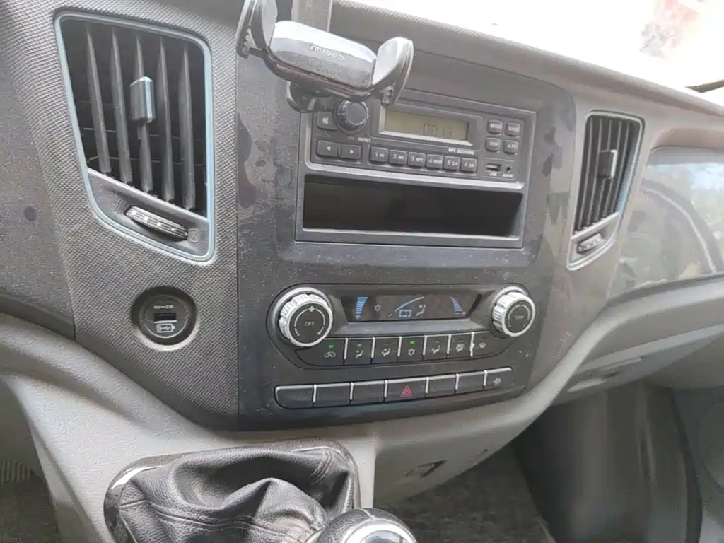 Foton Tuyano 2022 2021 2.0T Manual Tongtu Short Wheelbase Medium Roof 3-Seater 4F20TC3
