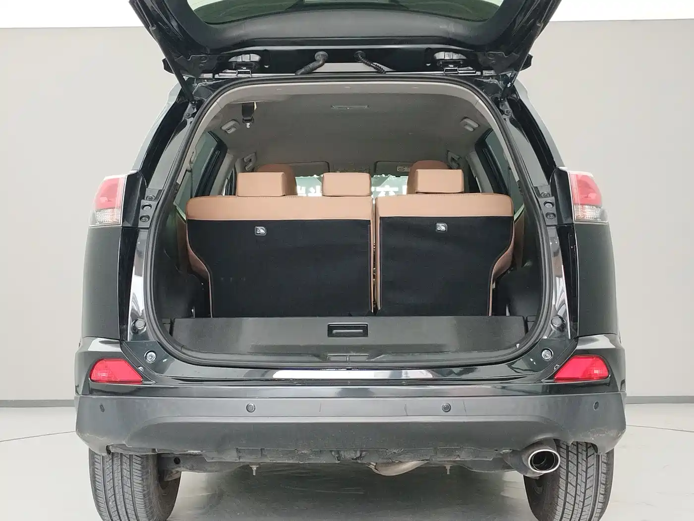 Toyota RAV4 Rongfang 2016 2.0L CVT 2WD Urban (China V) фото 7