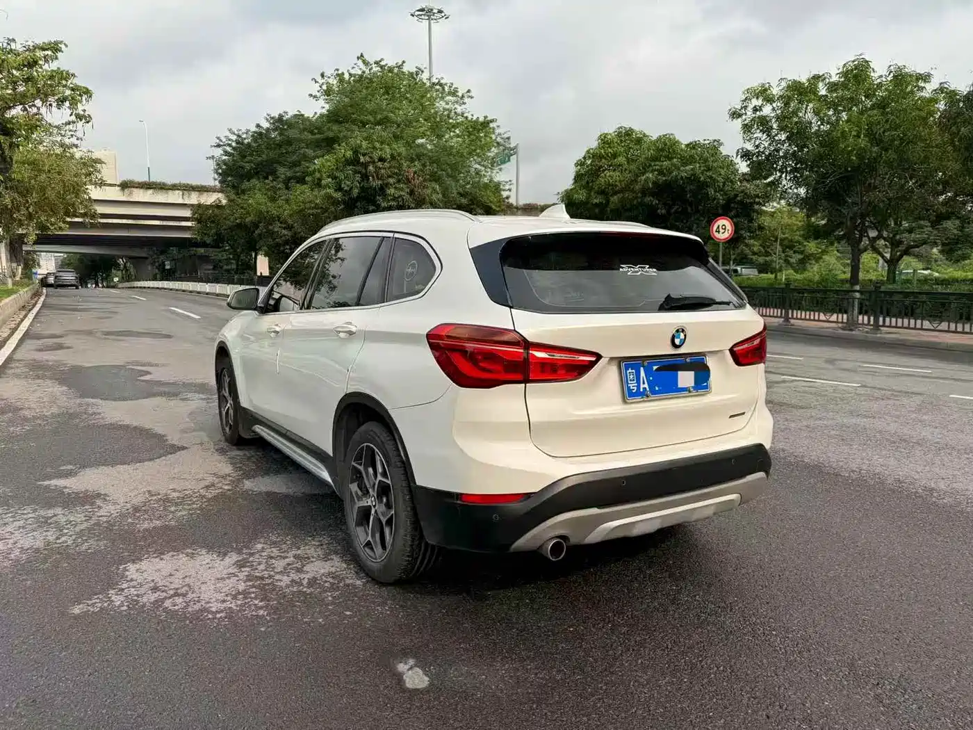 BMW X1 2019 sDrive18Li Premium Model фото 4