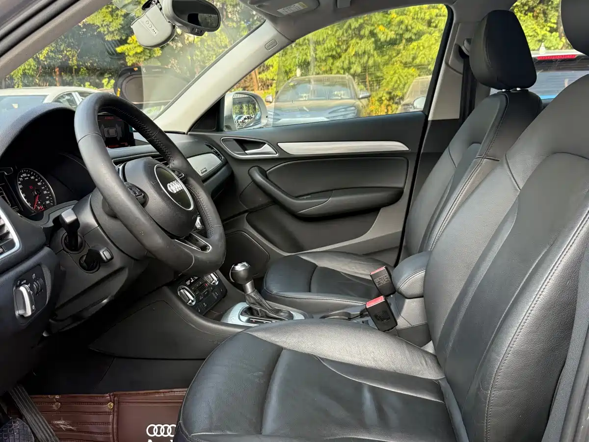 Фото 4 - Audi Q3