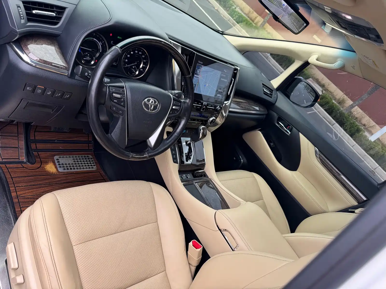 صورة 5 - Toyota Alphard