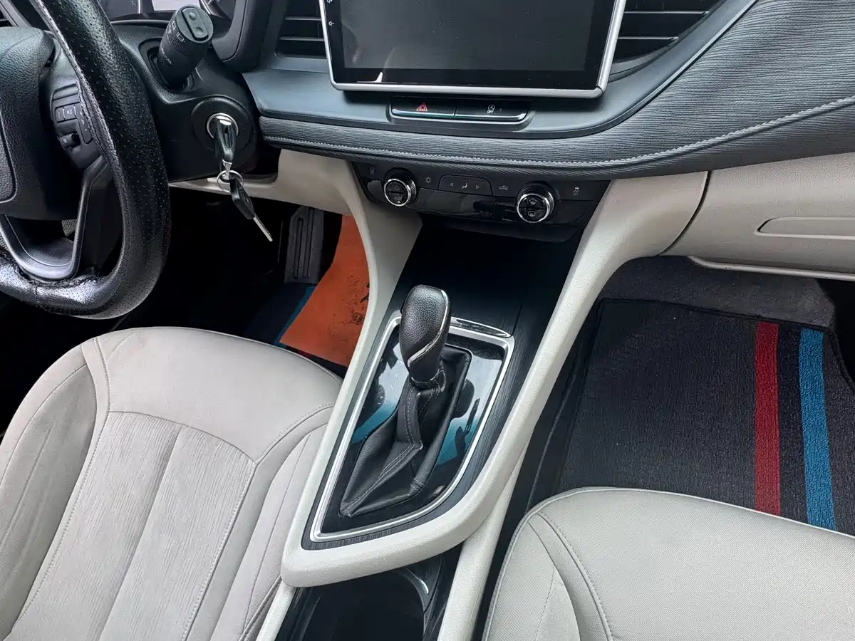 Фото 7 - Buick GL6