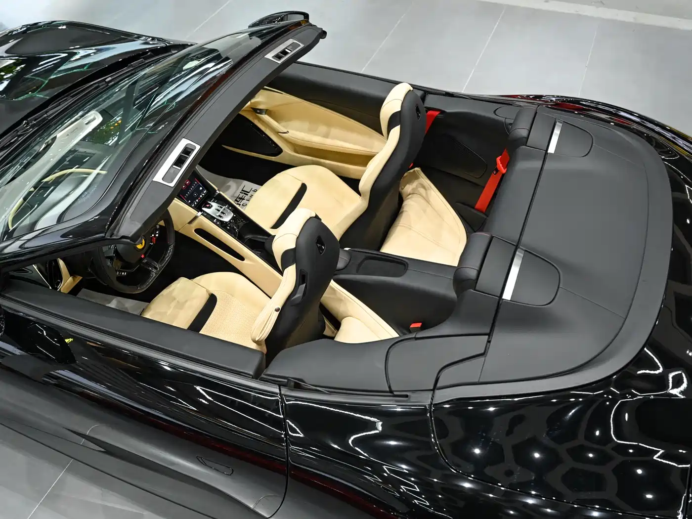 Ferrari Roma 2023 Model Spider фото 20