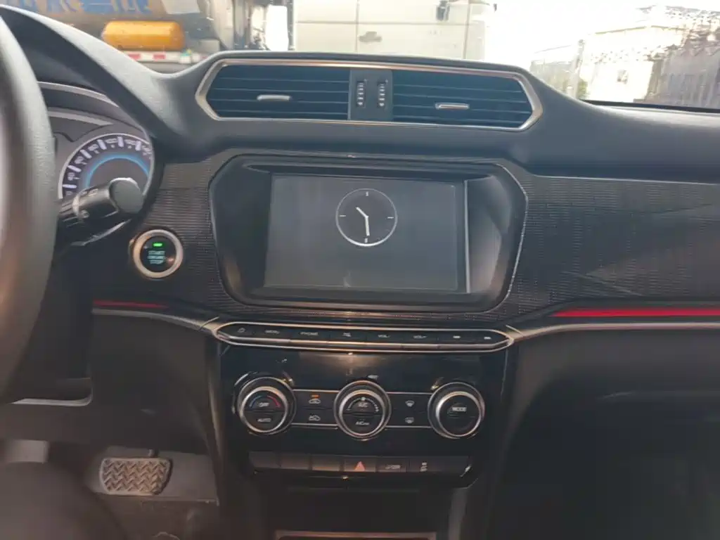 Photo 13 - Haval H2