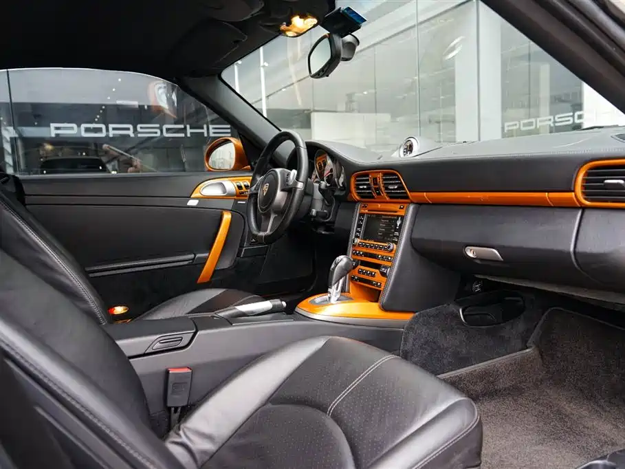 Porsche 911 2010 Carrera 4 Cabriolet 3.6L фото 17